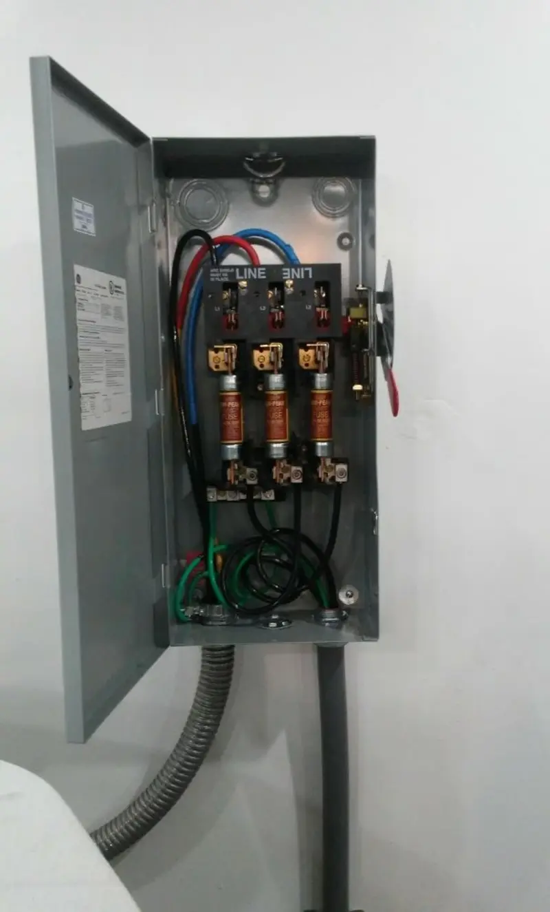 Three-phase disconnect switch installed for Electrical Wiring & Rewiring in Kiskiminetas
