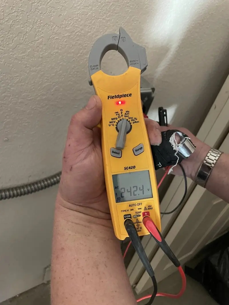 Voltage testing with clamp meter during Generator Installation in Kiskiminetas